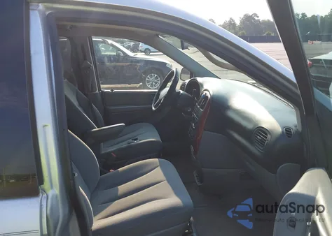 2005 Chrysler Town & Country Lx from USA, damaged, VIN 2C4GP44R25R242571